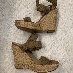 Stuart Weitzman Alex raffia wedges